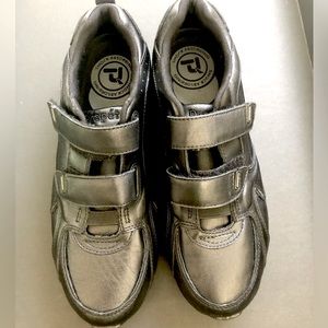 Propet Black Athletic Shoe - Women's Sz. 8M